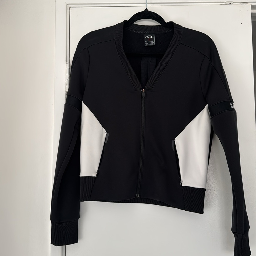 Oakley athletic black and white jacket size medium - Picture 6 of 7